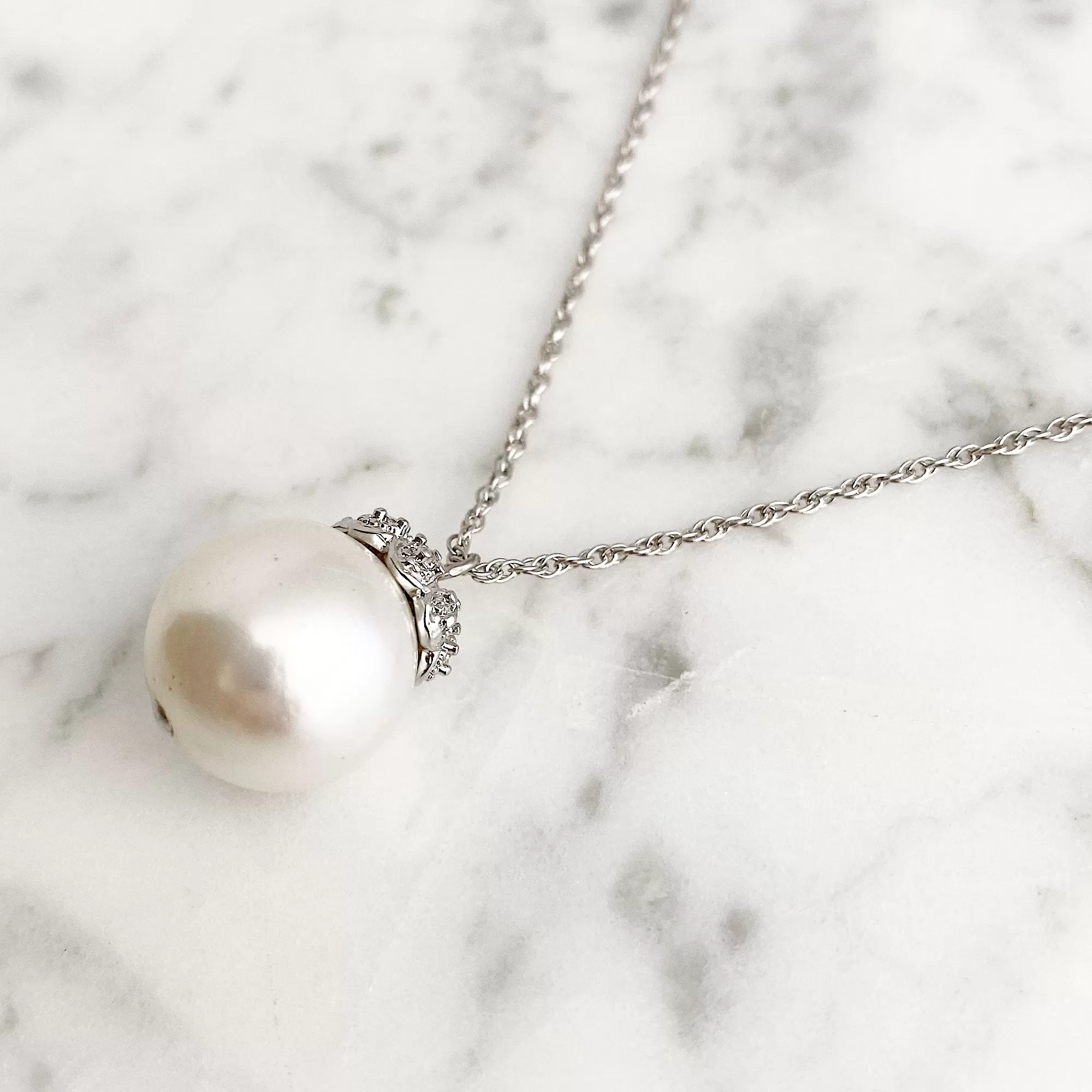 ABBOTT statement pearl pendant necklace