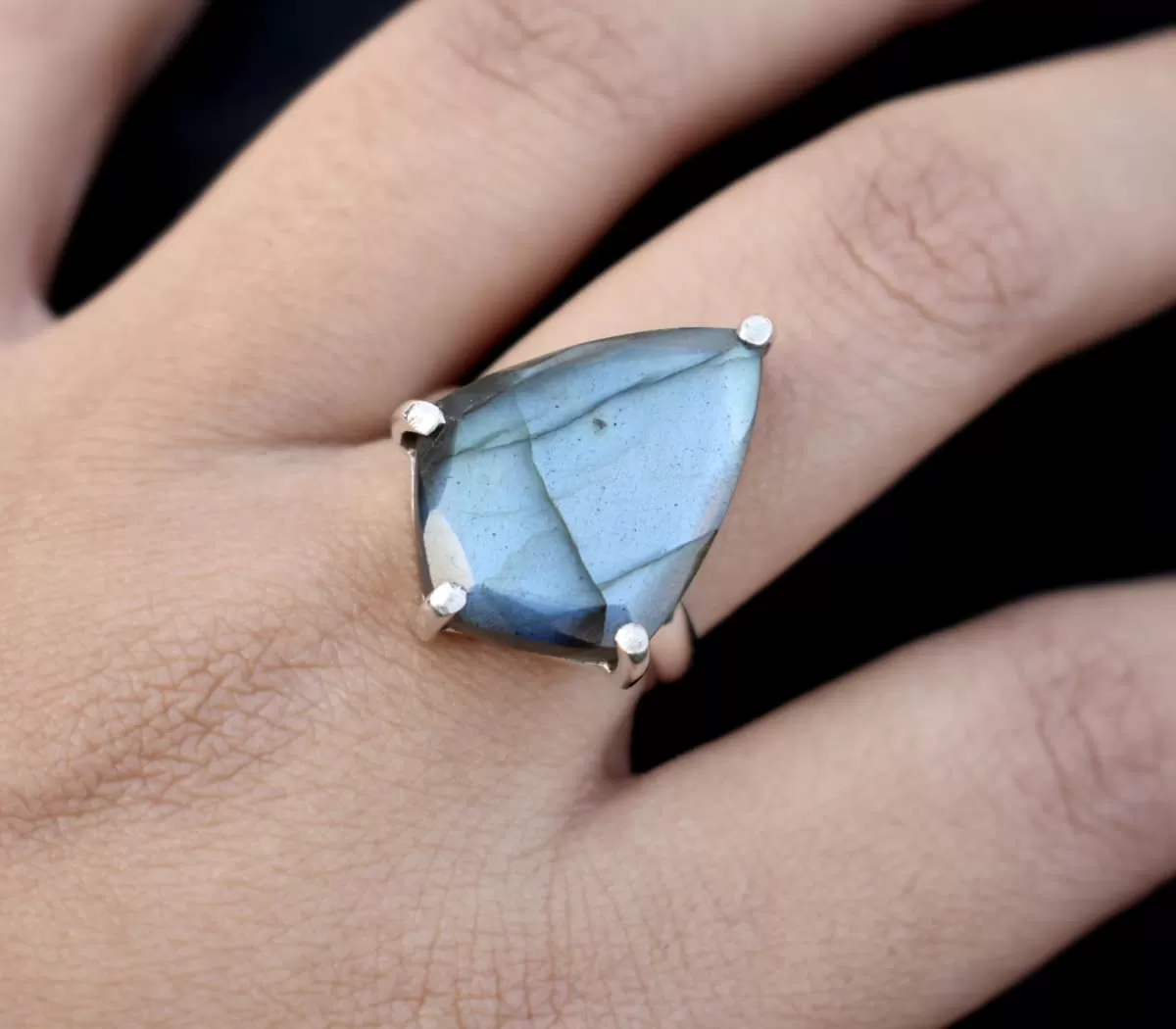 Blue Flash Labradorite Ring,February Birthstone, Gift for Valentine's Day, Handcrafted Jewelry