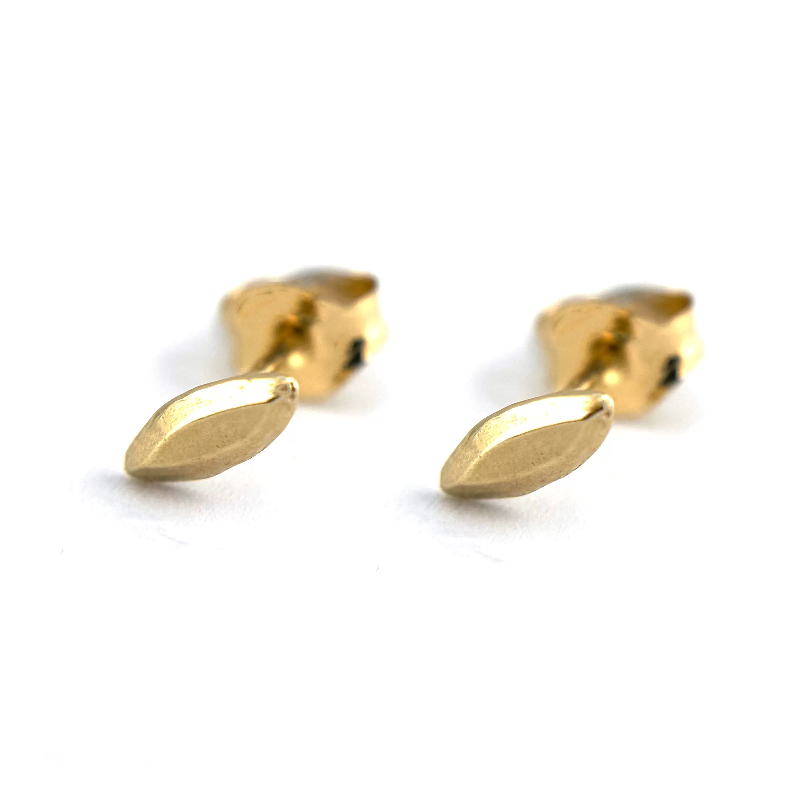 ELLIPSE Rivet Stud Earrings