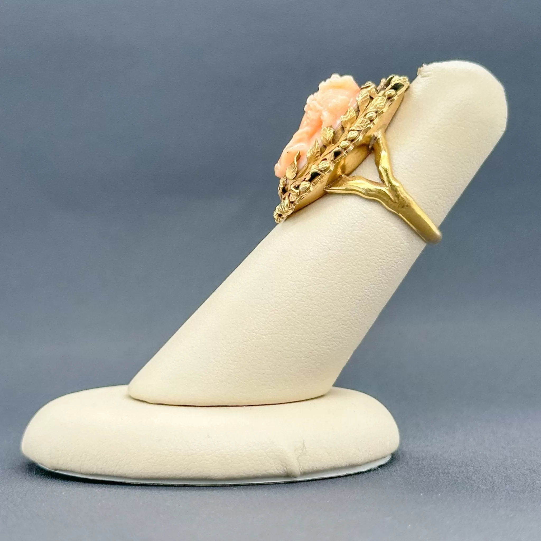 Estate Victorian 16K Y Gold 8.93ct Coral Cameo Ring