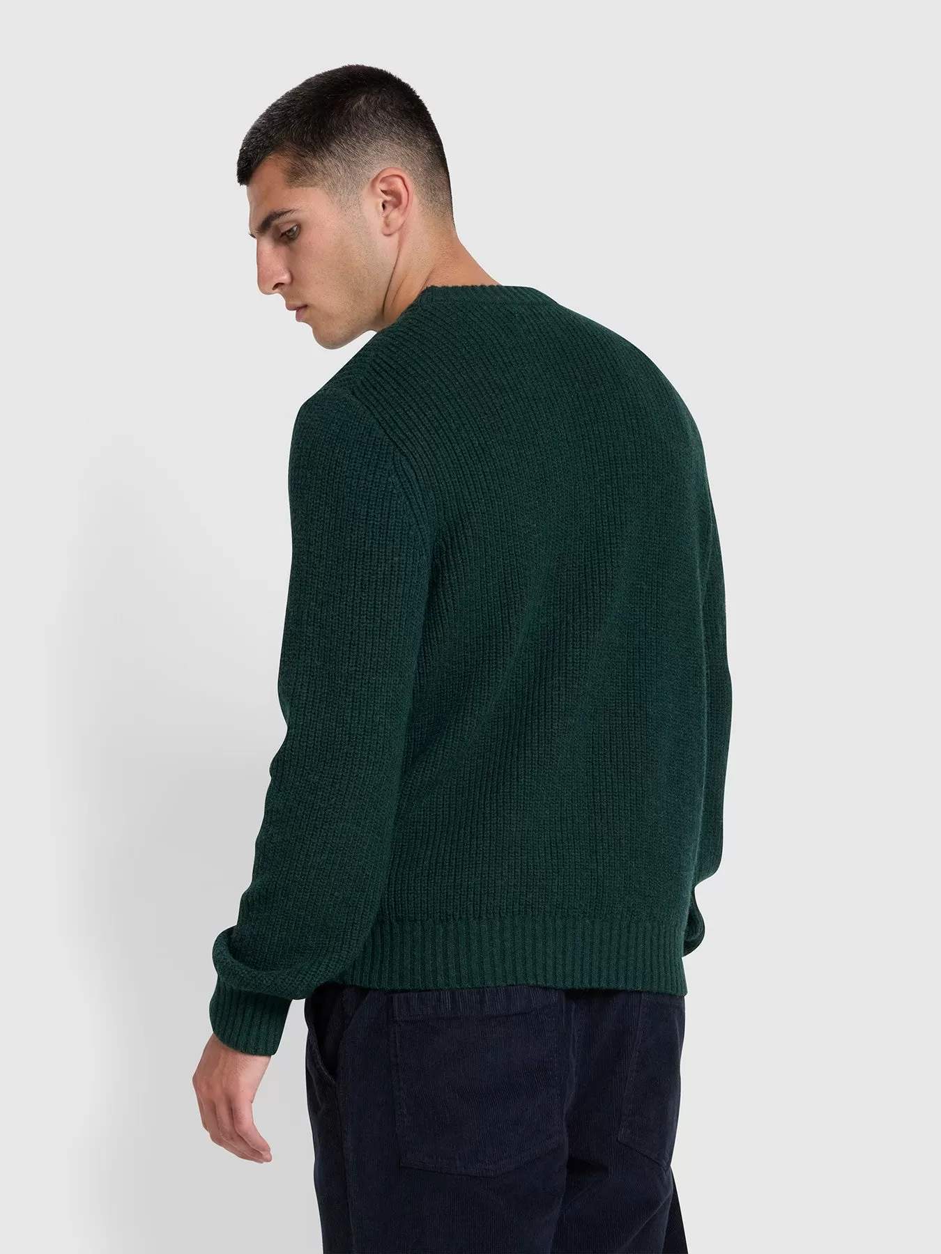 Hayes Tipped Crew Neck Jumper In Botanic Green