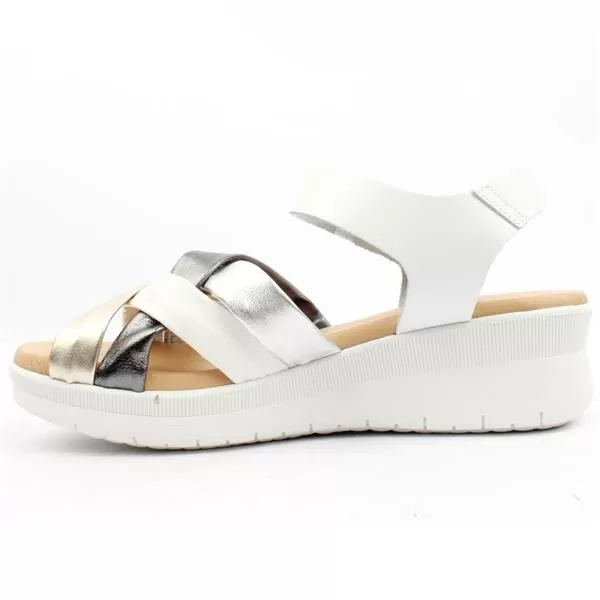 Pitillos Leather Wedge Sandal White